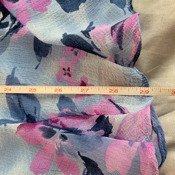 Skirt and top - Picture 7 of 9